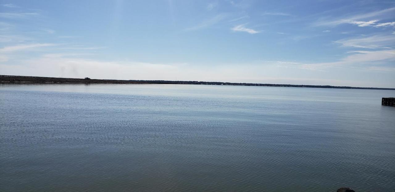 Tesla'S Lake Escape Onalaska Extérieur photo